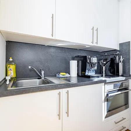 Zentral Wohnen Mit Stellplatz Und Balkon - Nahe Main Und Innenstadt *