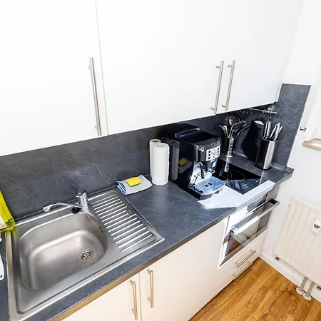 아파트 Zentral Wohnen Mit Stellplatz Und Balkon - Nahe Main Und Innenstadt 뷔르츠부르크