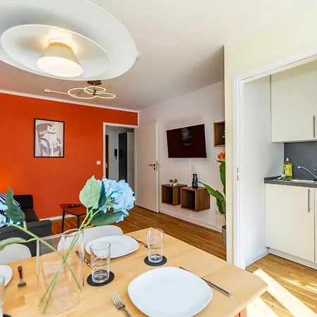 Zentral Wohnen Mit Stellplatz Und Balkon - Nahe Main Und Innenstadt 아파트 *