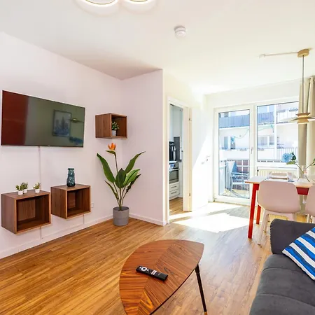 Zentral Wohnen Mit Stellplatz Und Balkon - Nahe Main Und Innenstadt 뷔르츠부르크