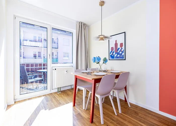 Zentral Wohnen Mit Stellplatz Und Balkon - Nahe Main Und Innenstadt *